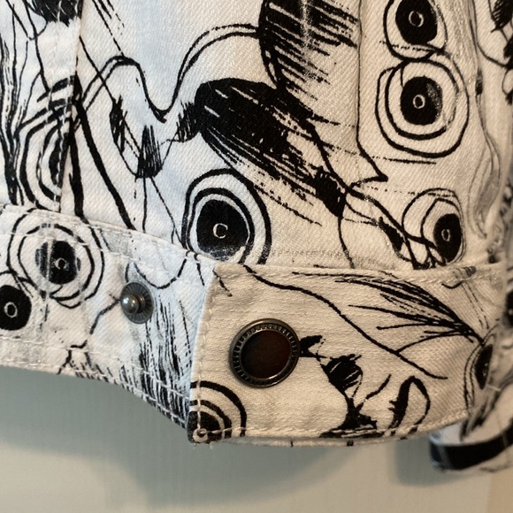 🌹4/$20 Chico’s jacket - Picture 6 of 7